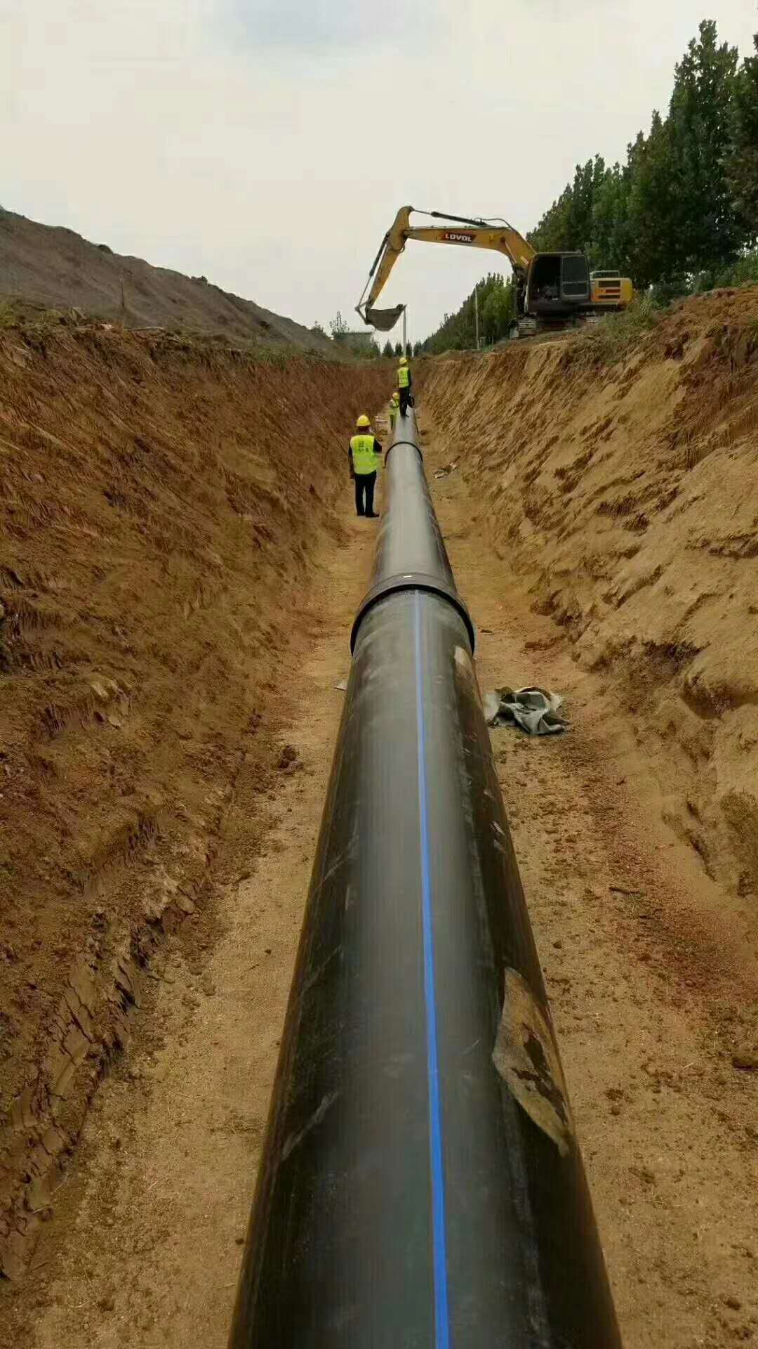 南充市政给水项目：采购我公司630*1.6PE给水管,12000米